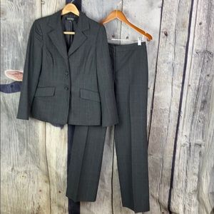 Kasper Gray Pant And Blazer Set Size 10